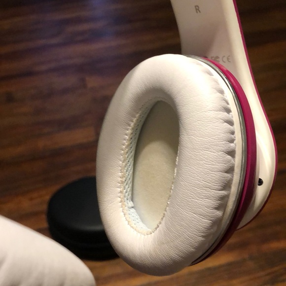 Beats by Dr. Dre Studios Wired Headband Headphones - Picture 3 of 3